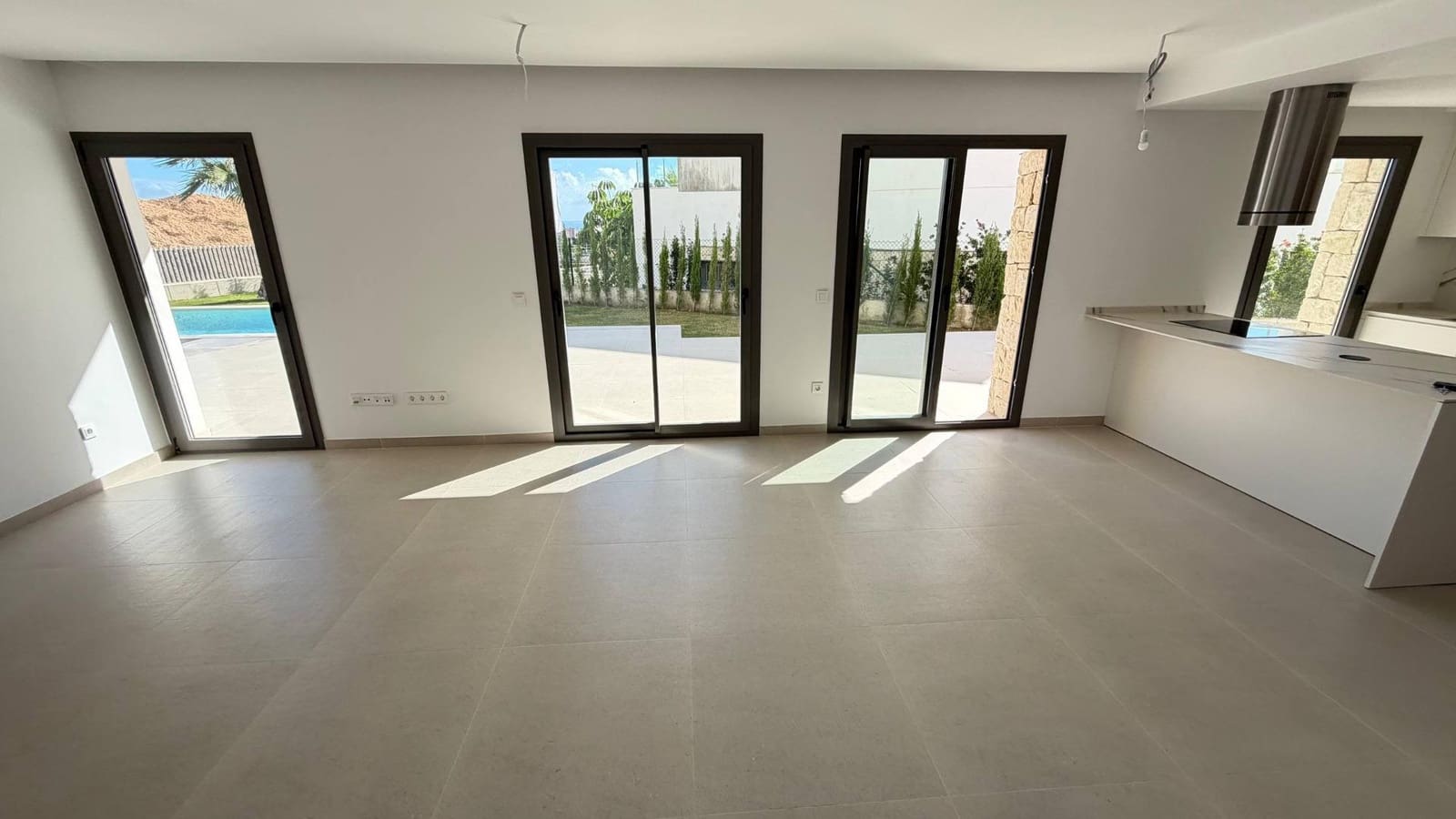 4 bedroom Villa for sale in Finestrat with pool - € 807,000 (Ref: 9398518)