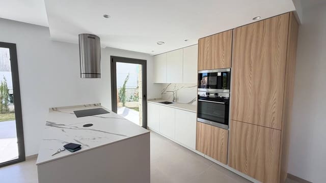 4 quarto Moradia para venda em Finestrat com piscina - 807 000 € (Ref: 9398518)