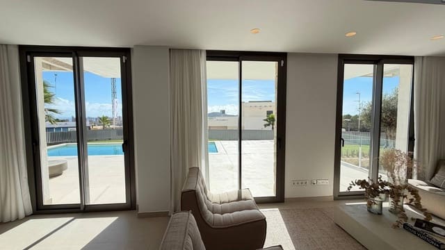 4 bedroom Townhouse for sale in Finestrat with pool - € 498,000 (Ref: 9398519)