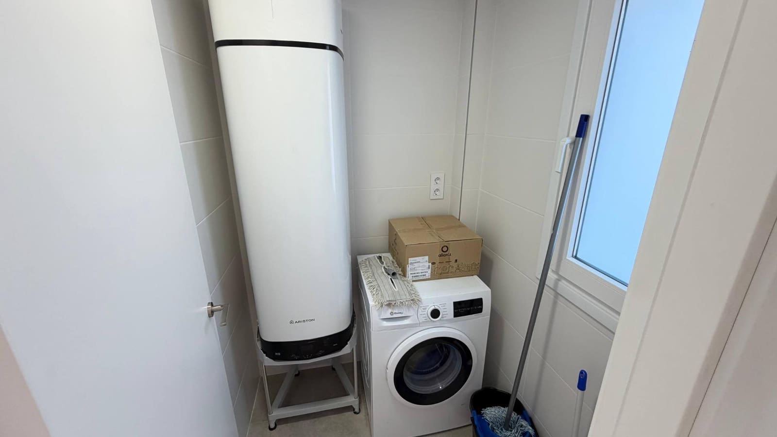 Casa de 4 habitaciones en Finestrat en venta - 555.000 € (Ref: 9403652)