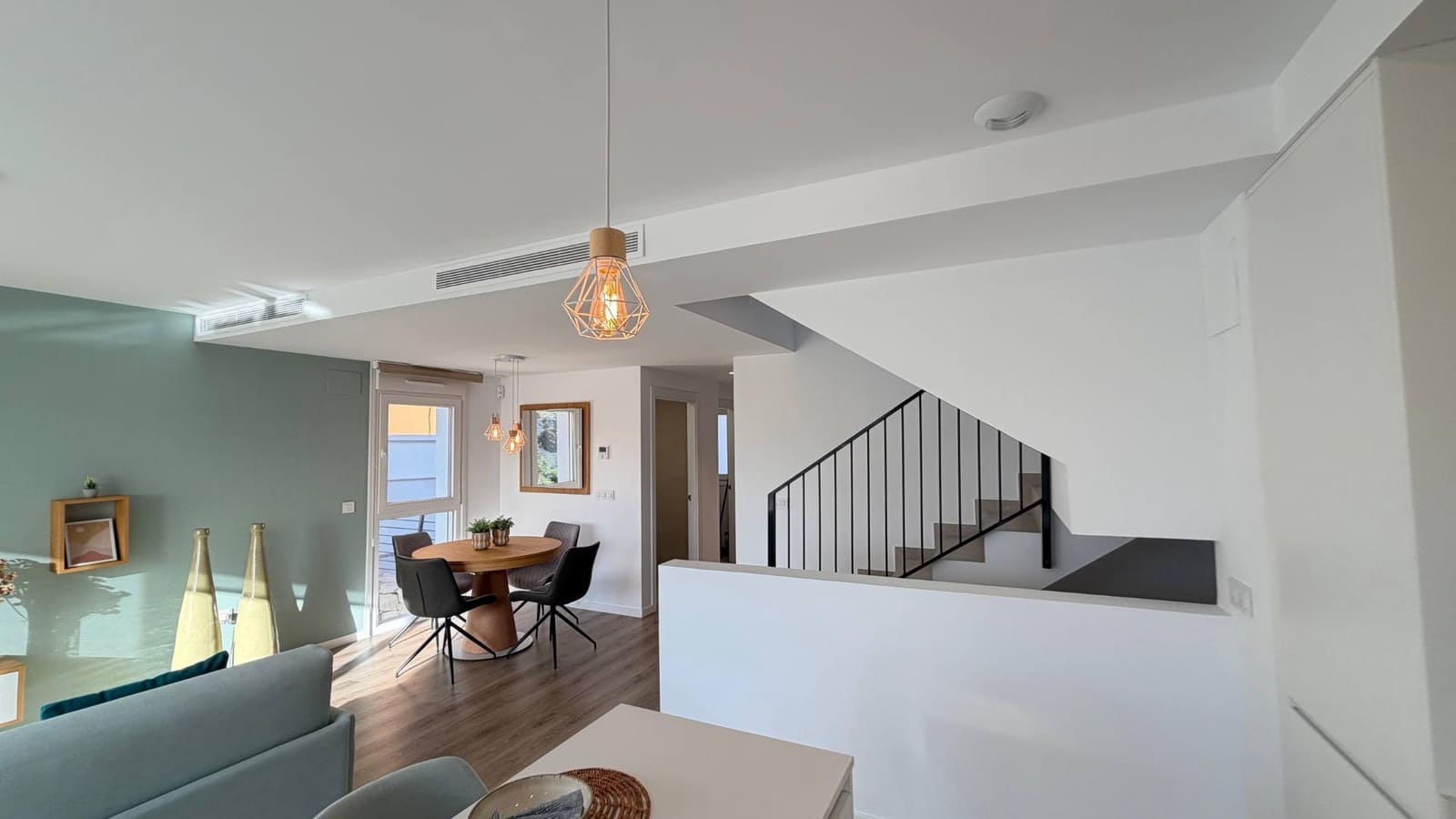 Casa de 4 habitaciones en Finestrat en venta - 555.000 € (Ref: 9403652)