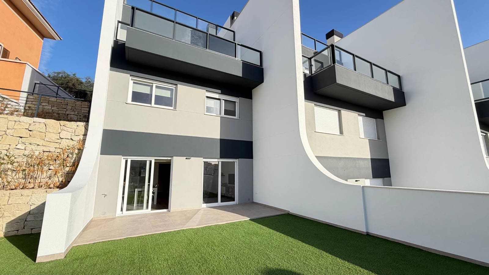 Casa de 4 habitaciones en Finestrat en venta - 555.000 € (Ref: 9403652)