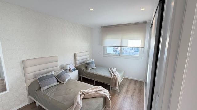 Casa de 4 habitaciones en Finestrat en venta - 555.000 € (Ref: 9403652)