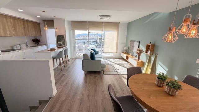 Casa de 4 habitaciones en Finestrat en venta - 555.000 € (Ref: 9403652)