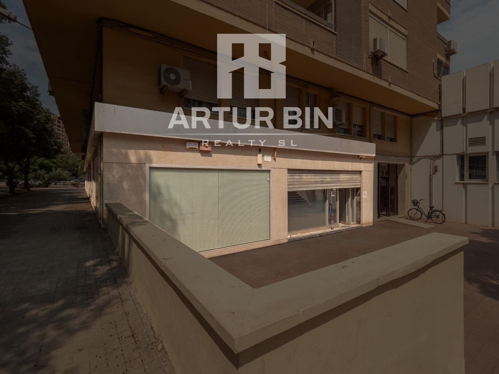 Local Commercial à vendre à Valence ville - 700 000 € (Ref: 9410995)