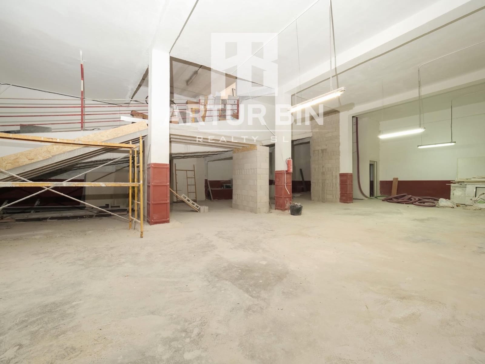 Garage te koop in Valencia stad - € 700.000 (Ref: 9410996)