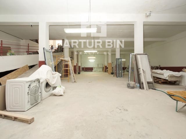Garage for sale in Trinitat, Valencia city - € 700,000 (Ref: 9410996)