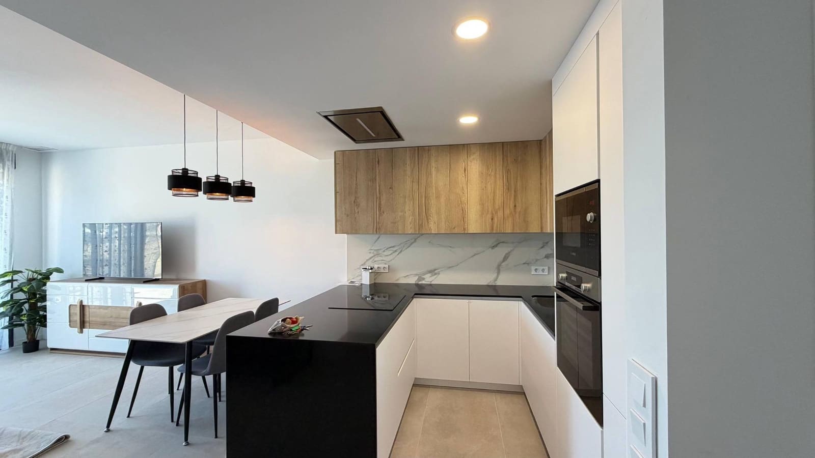 2 bedroom Apartment for rent in Finestrat with pool - € 2,000 (Ref: 9415965)