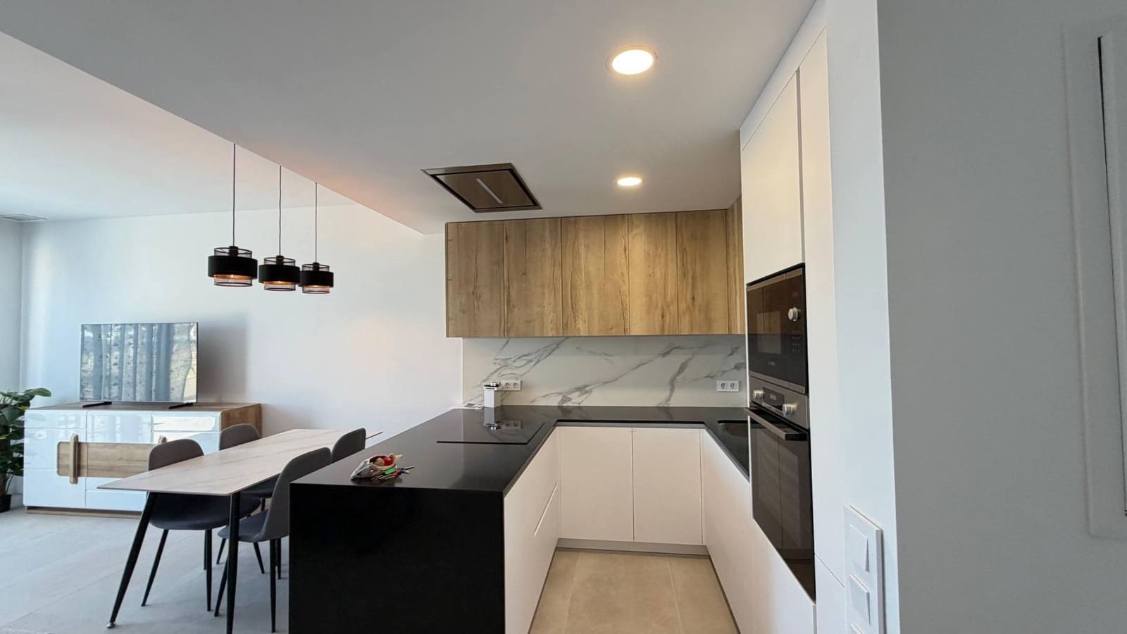 2 bedroom Apartment for rent in Finestrat with pool - € 2,000 (Ref: 9415965)