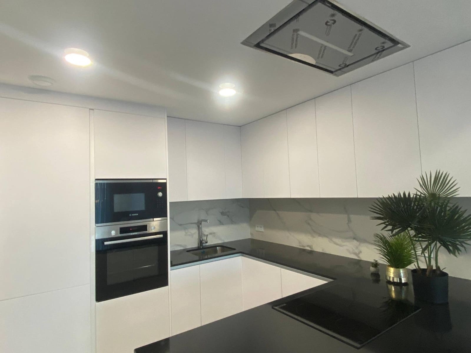 2 bedroom Apartment for rent in Finestrat with pool - € 2,000 (Ref: 9415966)