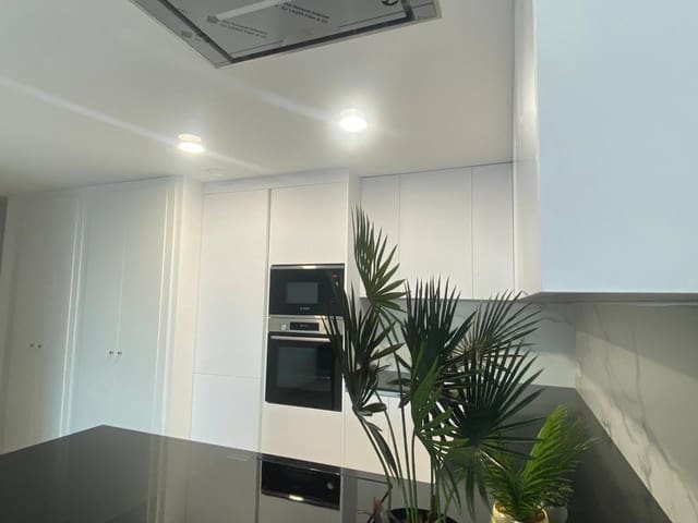 2 quarto Apartamento para arrendar em Finestrat com piscina - 2 000 € (Ref: 9415966)