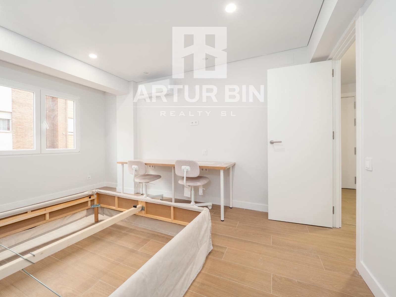 5 slaapkamer Appartement te koop in Valencia stad - € 360.000 (Ref: 9419780)