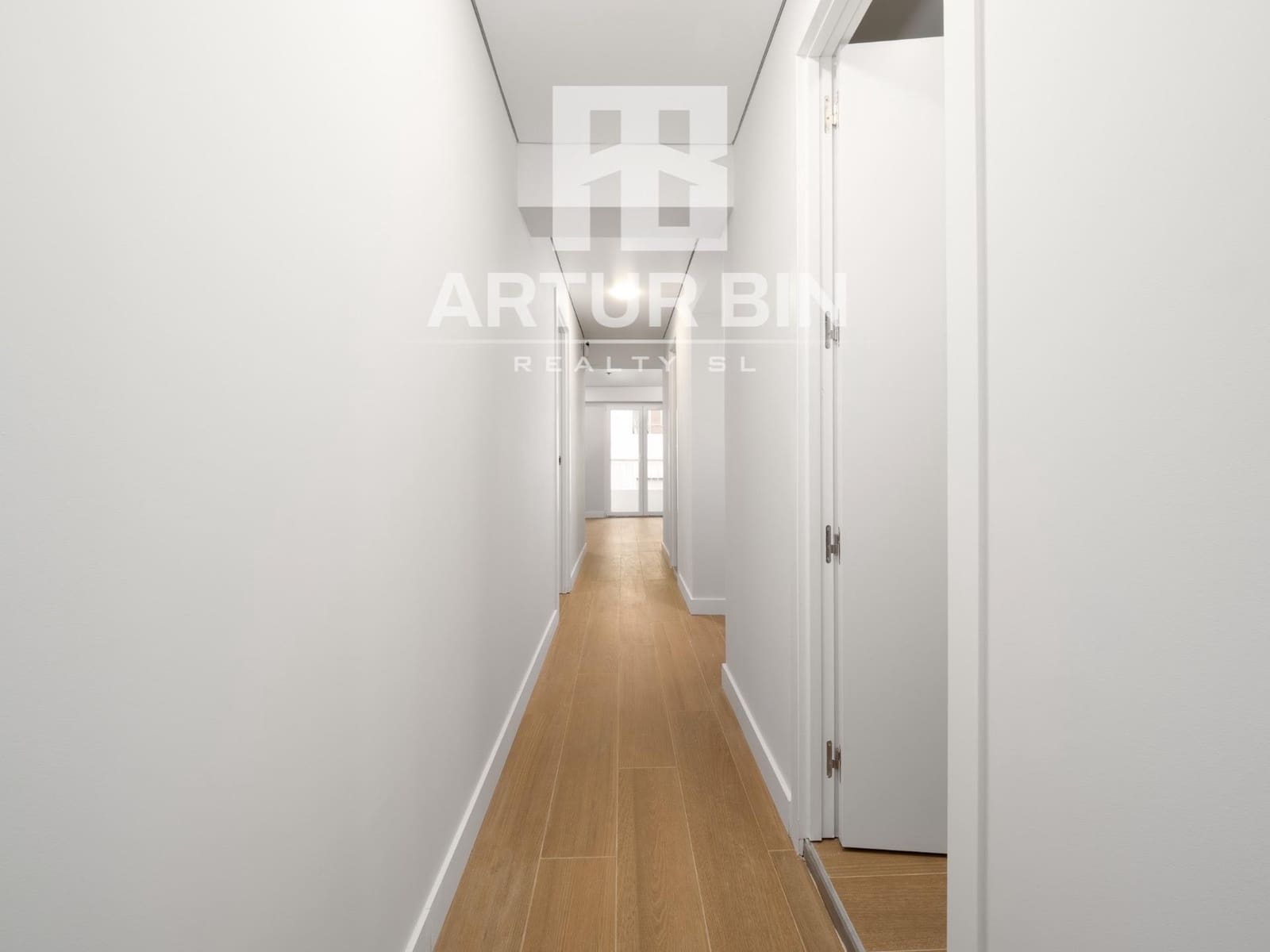 5 slaapkamer Appartement te koop in Valencia stad - € 360.000 (Ref: 9419780)