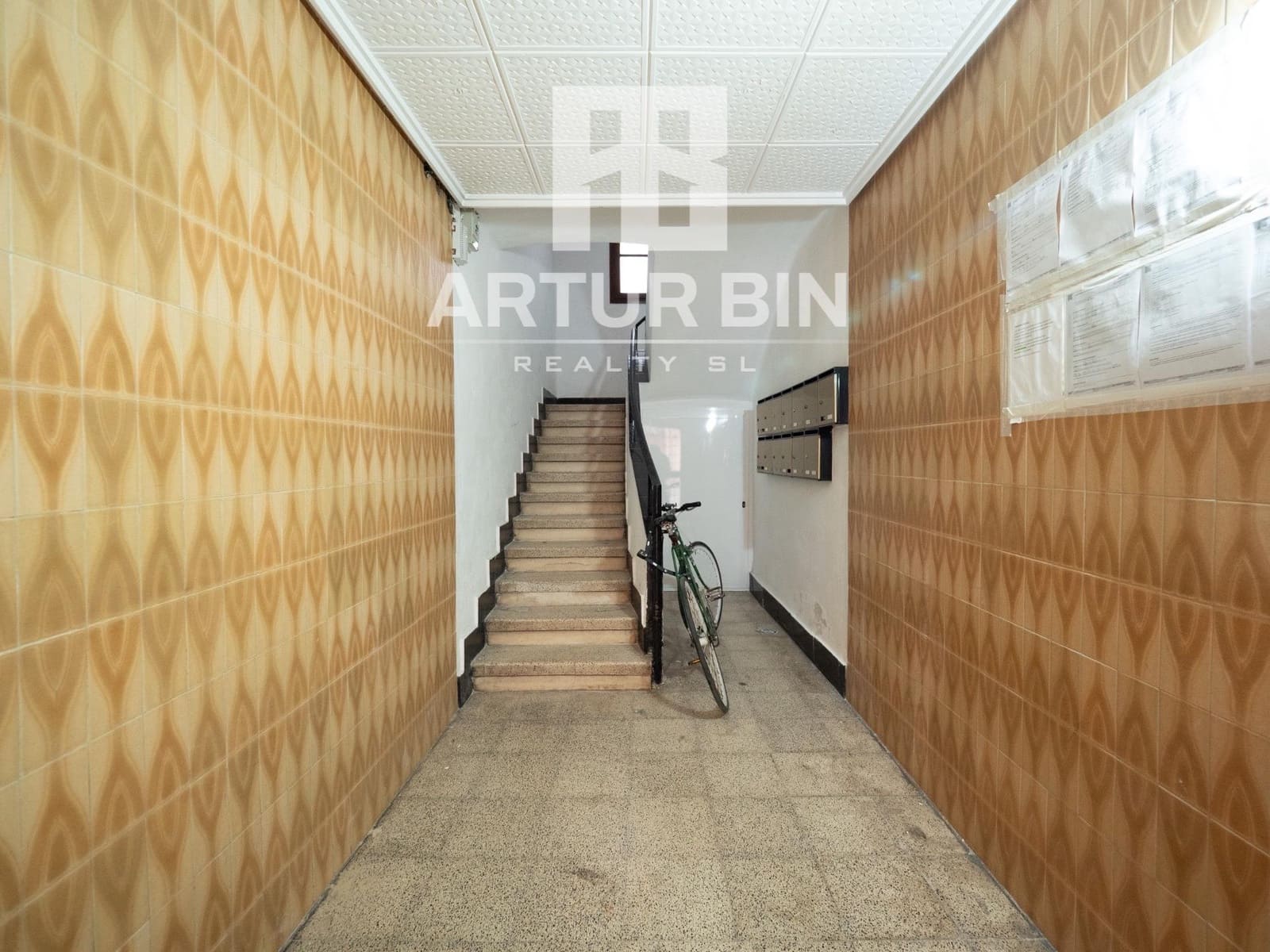 5 slaapkamer Appartement te koop in Valencia stad - € 360.000 (Ref: 9419780)