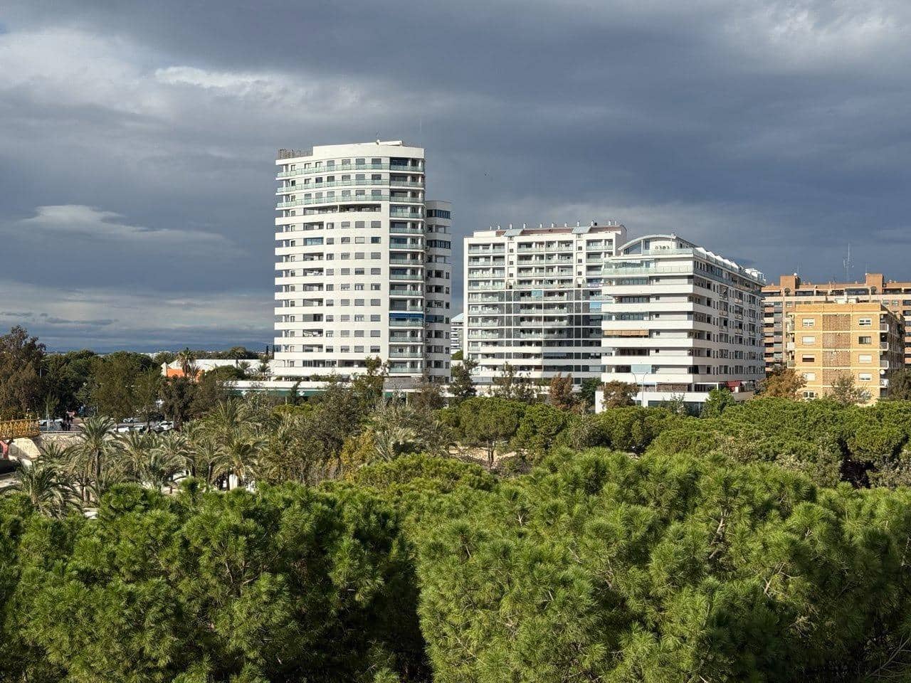 3 sypialnia Apartament do wynajęcia w Miasto Walencja - 1 500 € (Ref: 9431290)