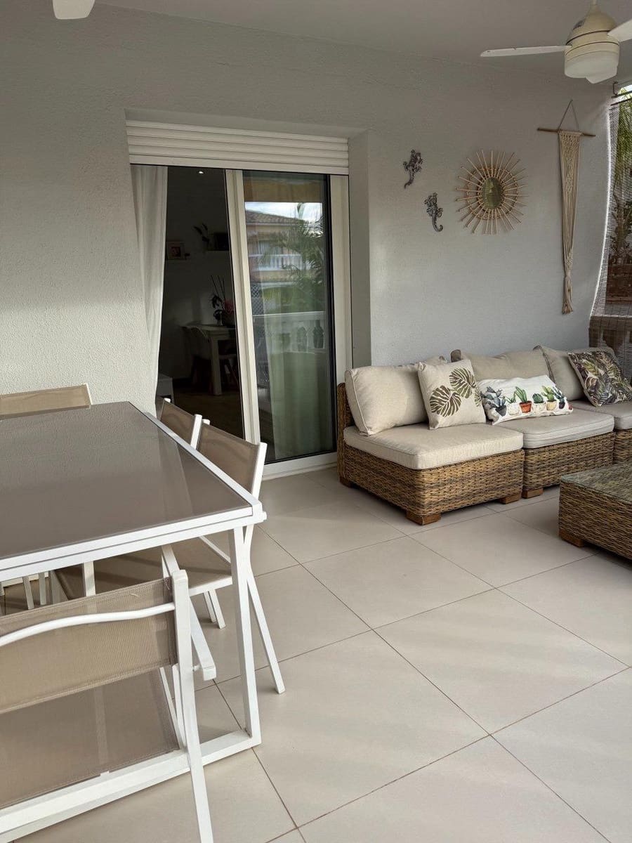 3 quarto Casa em Banda para arrendar em La Pobla de Vallbona com piscina - 2 000 € (Ref: 9446356)