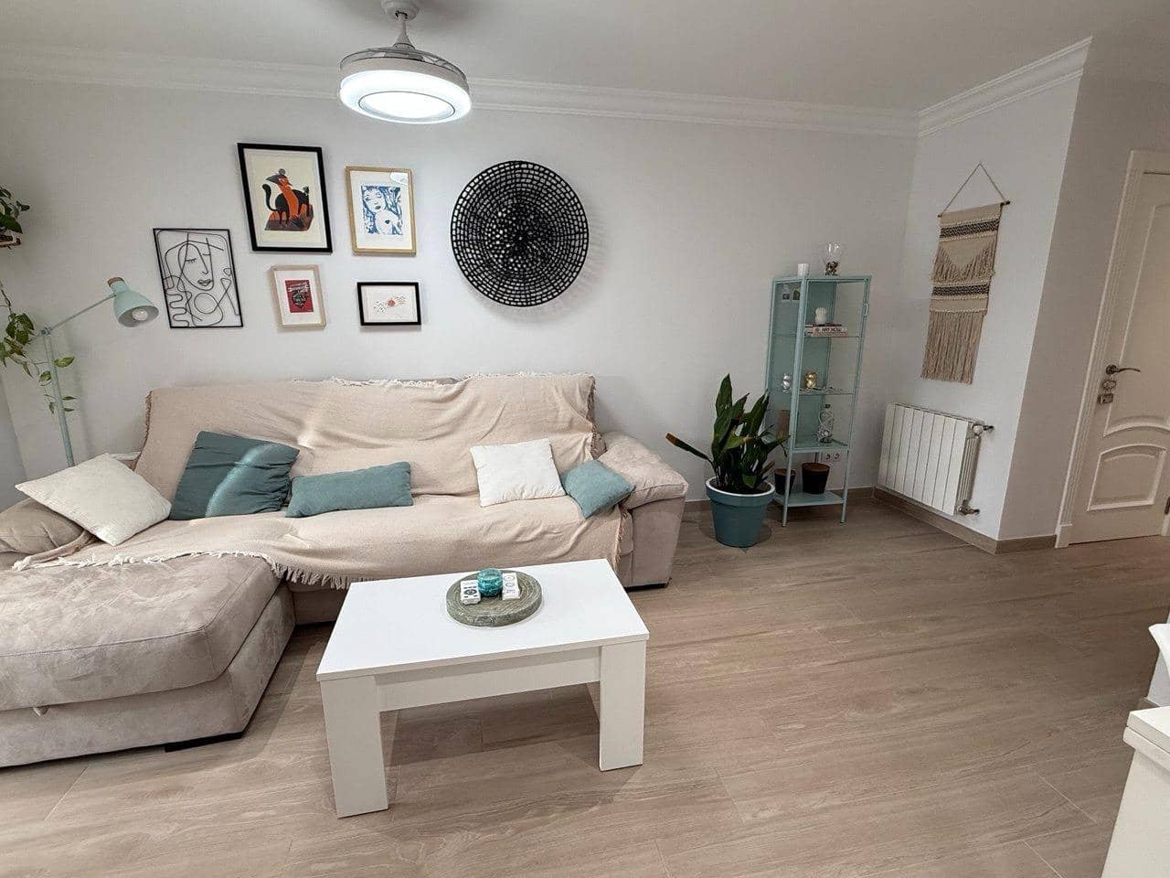 3 quarto Casa em Banda para arrendar em La Pobla de Vallbona com piscina - 2 000 € (Ref: 9446356)