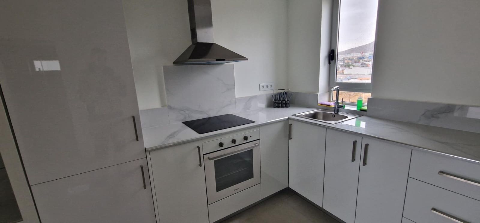 2 soveværelse Lejlighed til salg i Cala de Finestrat med swimmingpool - € 275.000 (Ref: 9450962)