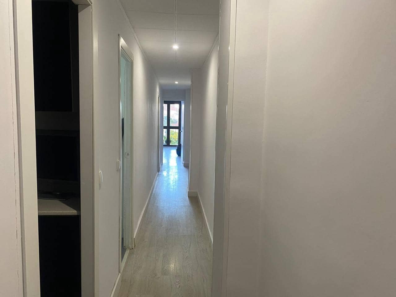 Apartamento de 3 habitaciones en Alicante / Alacant ciudad en alquiler - 1.150 € (Ref: 9483530)