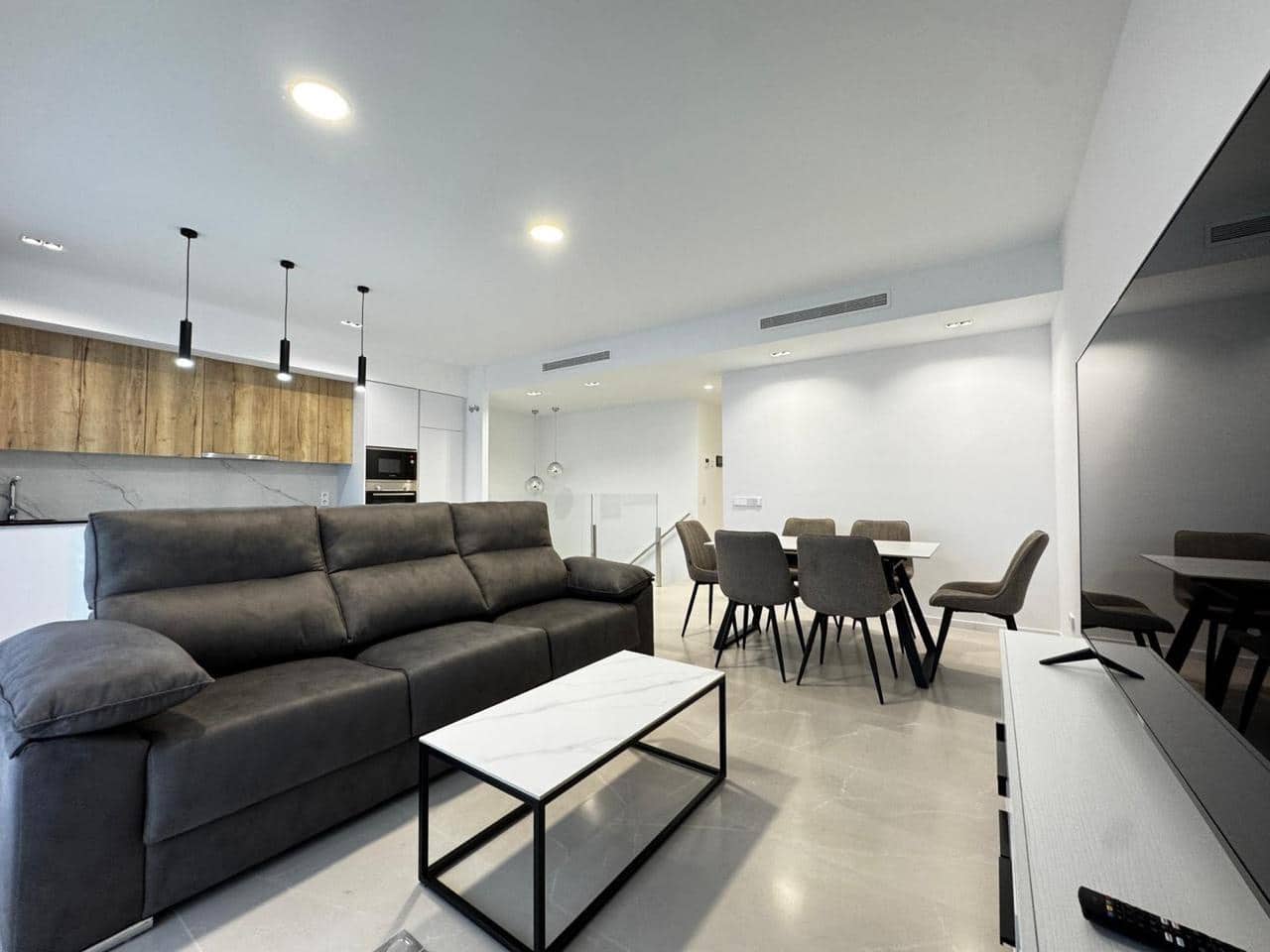 3 bedroom Apartment for rent in Finestrat with pool - € 2,700 (Ref: 9488355)