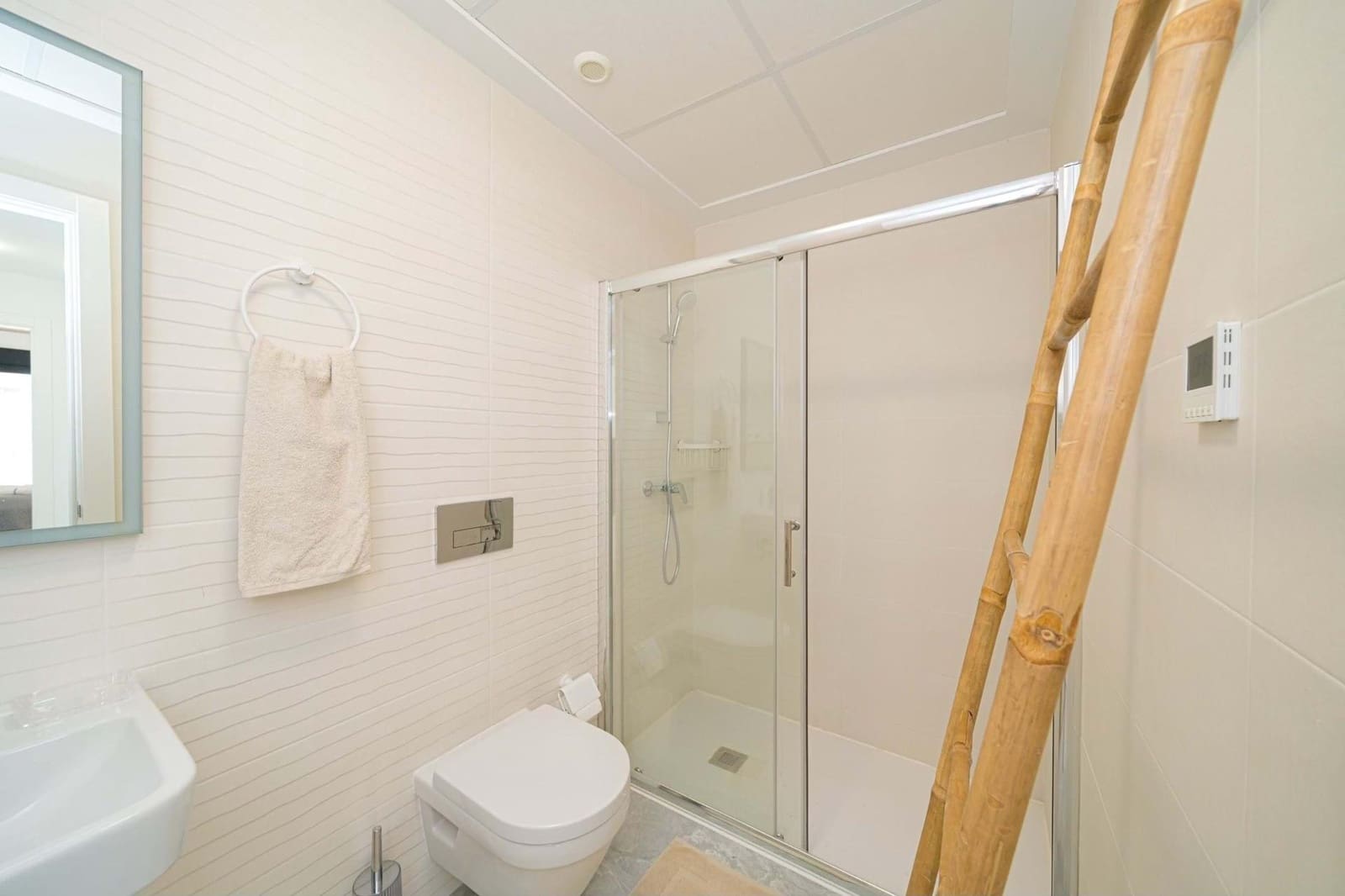 2 soveværelse Lejlighed til leje i Finestrat med swimmingpool - € 1.800 (Ref: 9491461)