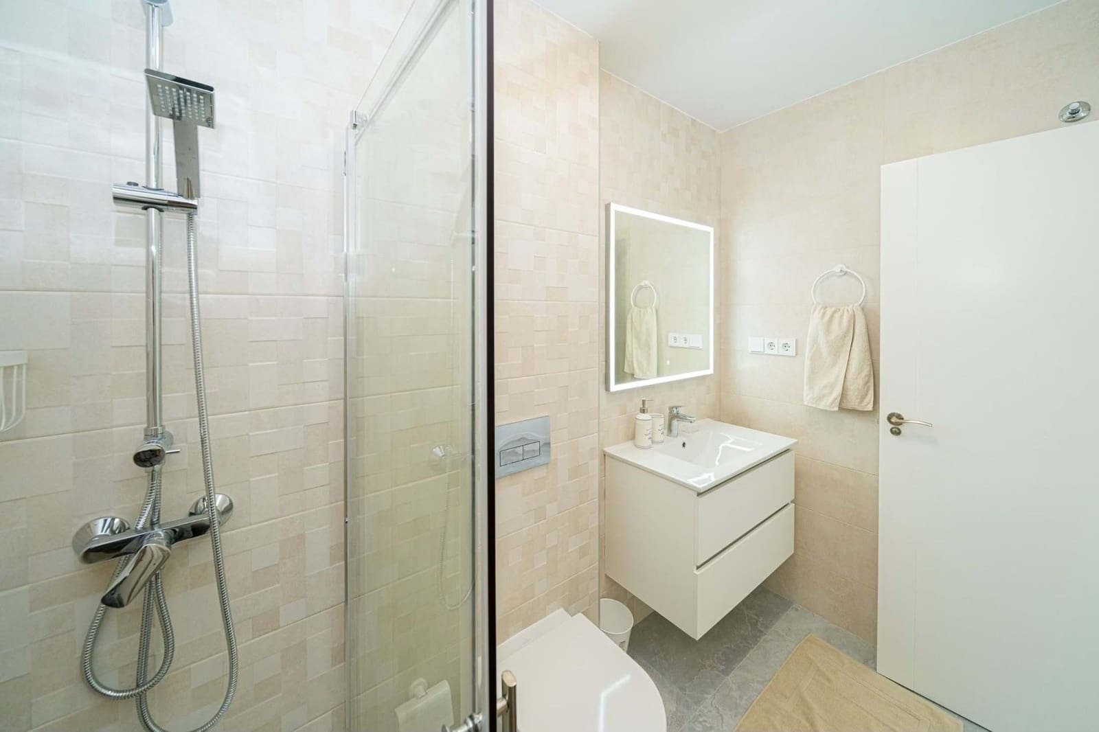 2 soveværelse Lejlighed til leje i Finestrat med swimmingpool - € 1.800 (Ref: 9491461)