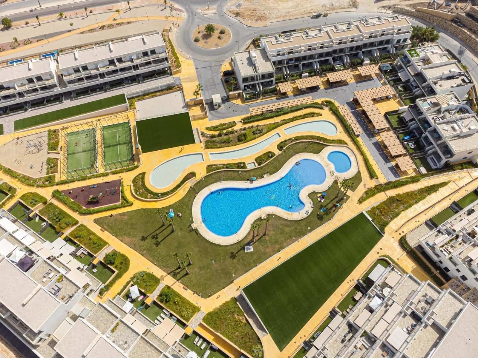 2 soveværelse Lejlighed til leje i Finestrat med swimmingpool - € 1.800 (Ref: 9491461)