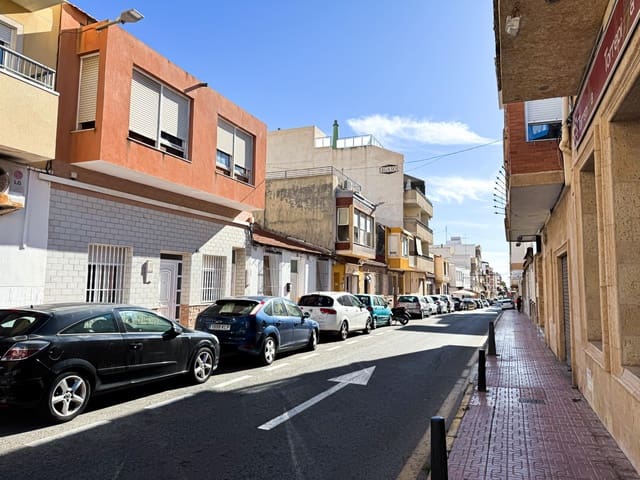 Hotel de 12 habitaciones en Centro, Torrevieja en venta - 1.490.000 € (Ref: 9491462)