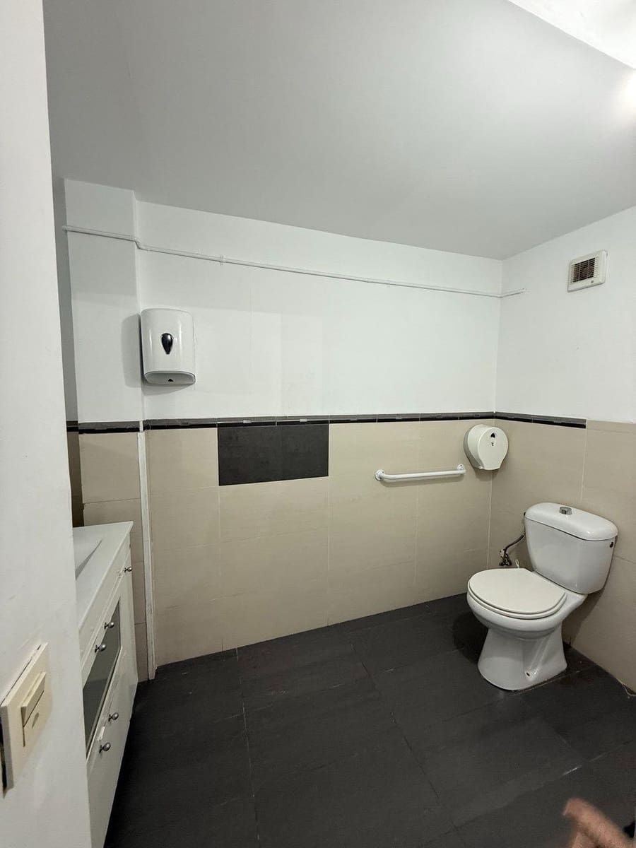 Kaupallinen vuokrattavana paikassa Valencia kaupunki - 550 € (Ref: 9502381)