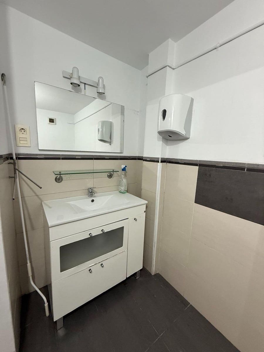 Kaupallinen vuokrattavana paikassa Valencia kaupunki - 550 € (Ref: 9502381)