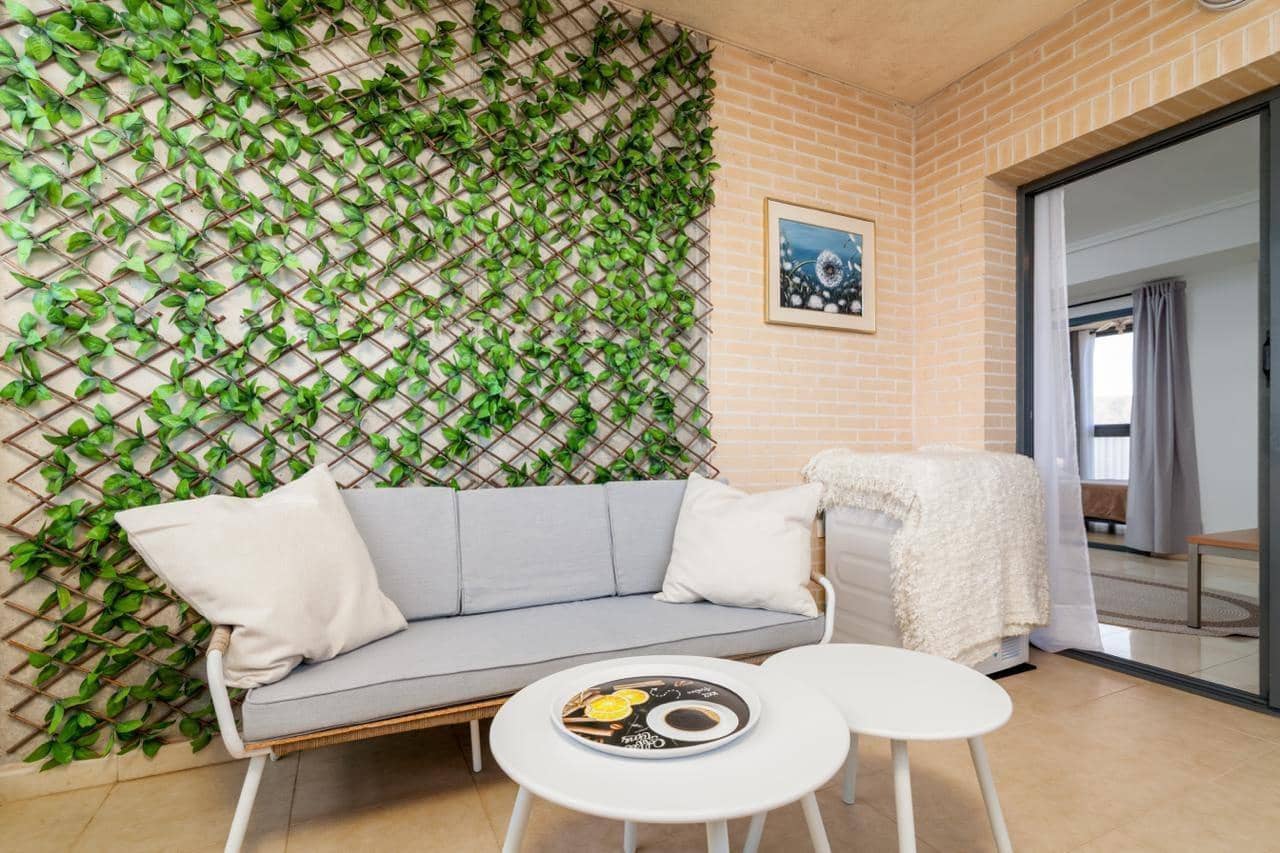 3 bedroom Apartment for rent in Benidorm with pool - € 1,800 (Ref: 9502383)