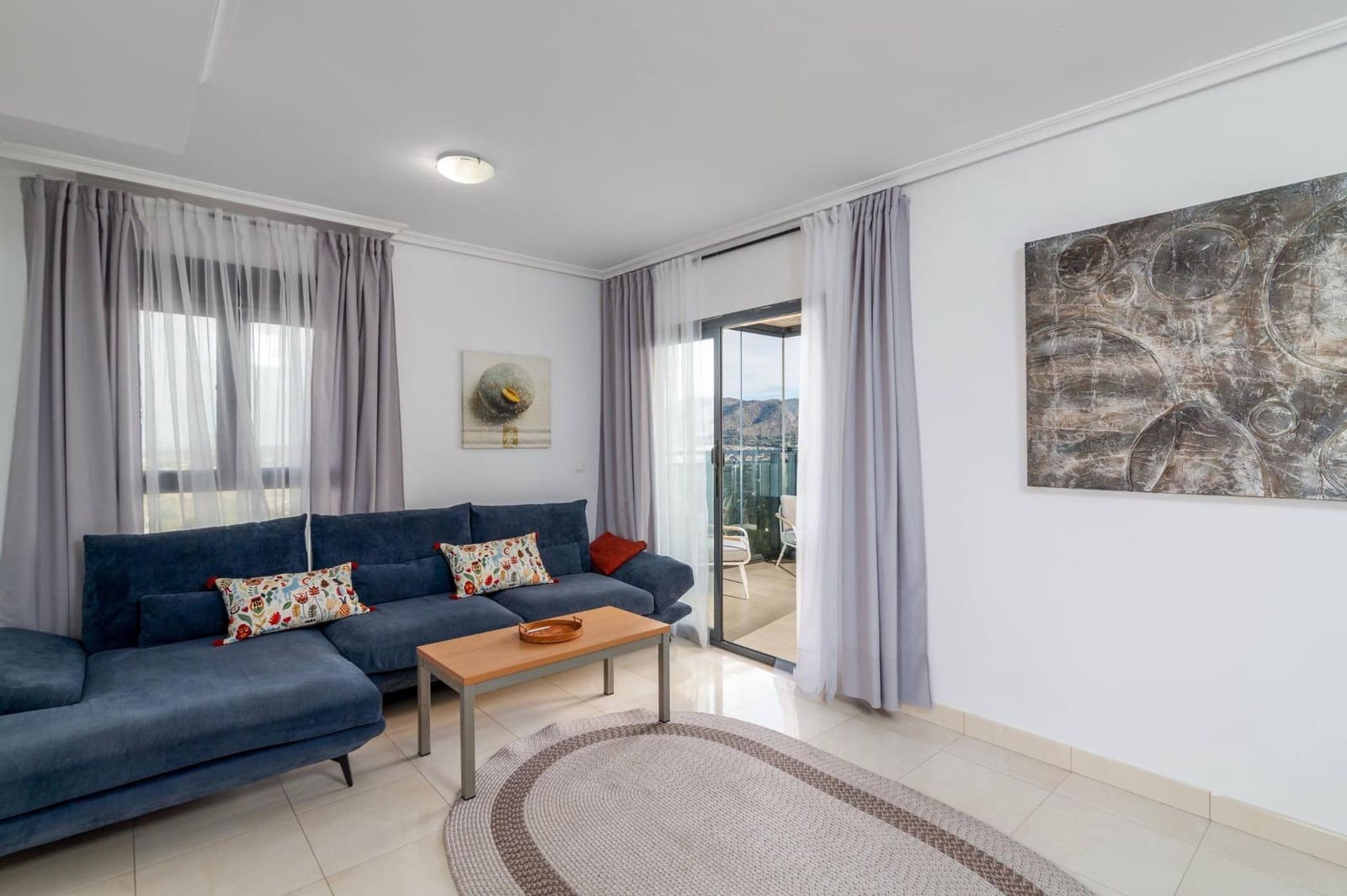 3 bedroom Apartment for rent in Benidorm with pool - € 1,800 (Ref: 9502383)