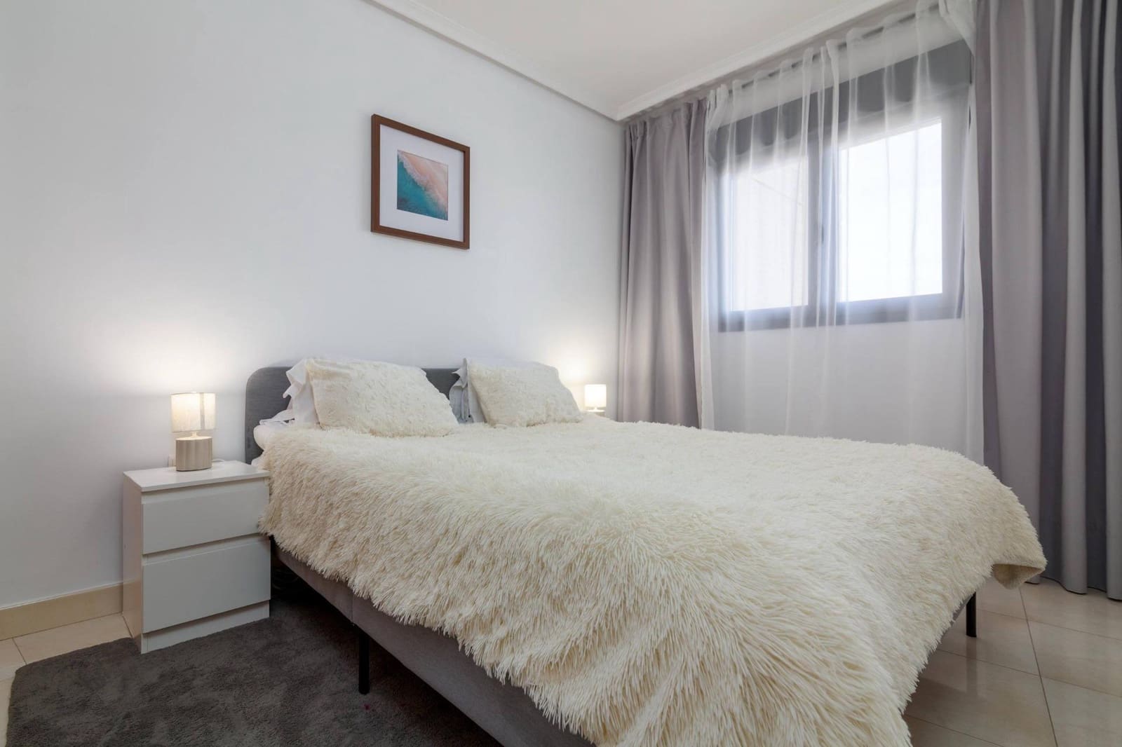 3 bedroom Apartment for rent in Benidorm with pool - € 1,800 (Ref: 9502383)