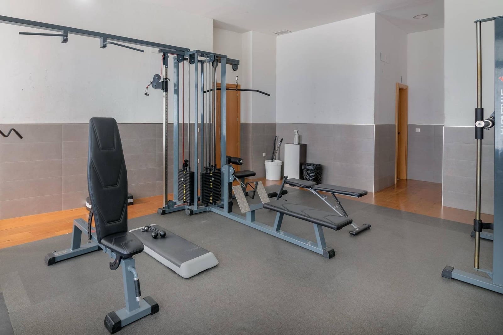 3 bedroom Apartment for rent in Benidorm with pool - € 1,800 (Ref: 9502383)