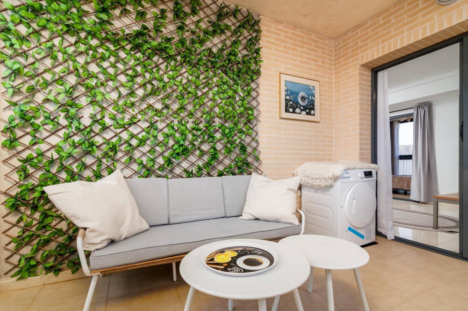 3 bedroom Apartment for rent in Benidorm with pool - € 1,800 (Ref: 9502383)