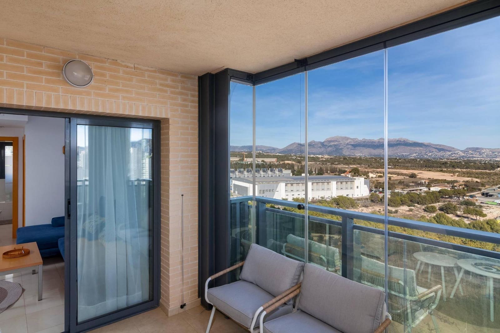 3 bedroom Apartment for rent in Benidorm with pool - € 1,800 (Ref: 9502383)