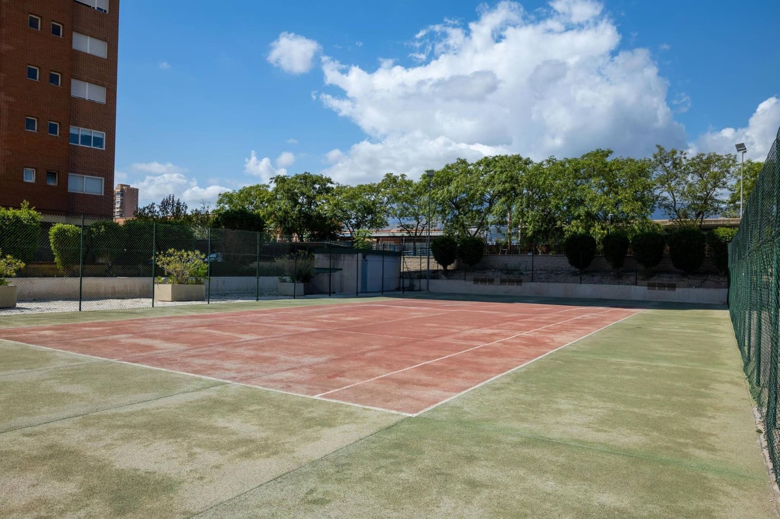 3 bedroom Apartment for rent in Benidorm with pool - € 1,800 (Ref: 9502383)