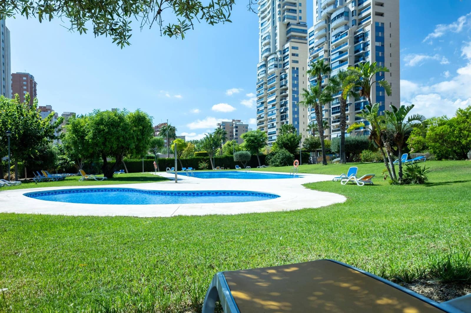 3 bedroom Apartment for rent in Benidorm with pool - € 1,800 (Ref: 9502383)