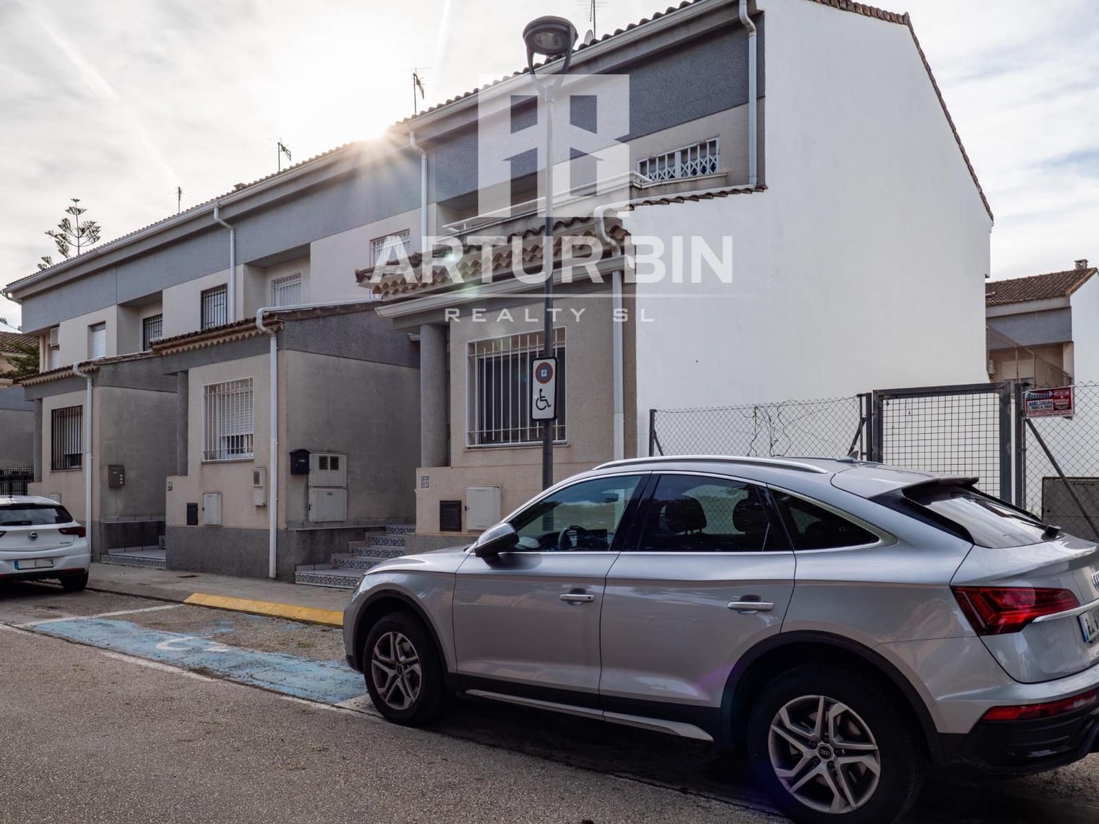 Casa de 4 habitaciones en Alaquàs en venta con garaje - 500.000 € (Ref: 9502675)