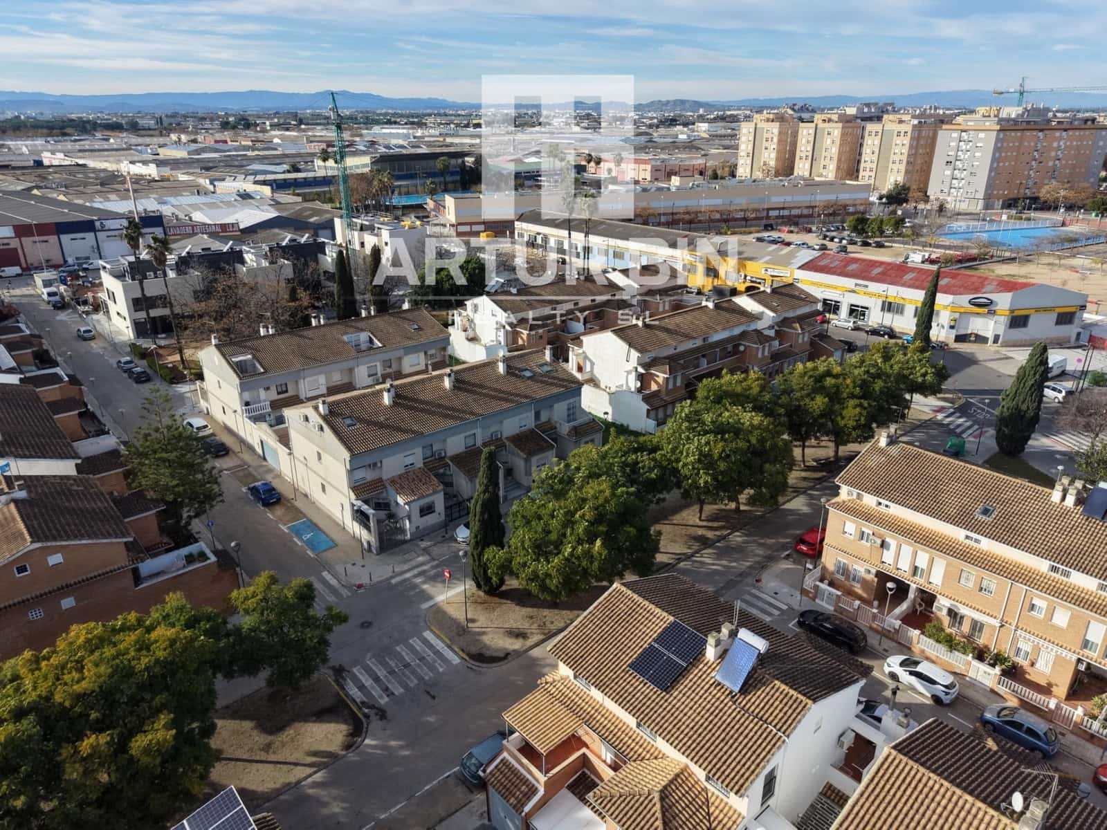 Casa de 4 habitaciones en Alaquàs en venta con garaje - 500.000 € (Ref: 9502675)