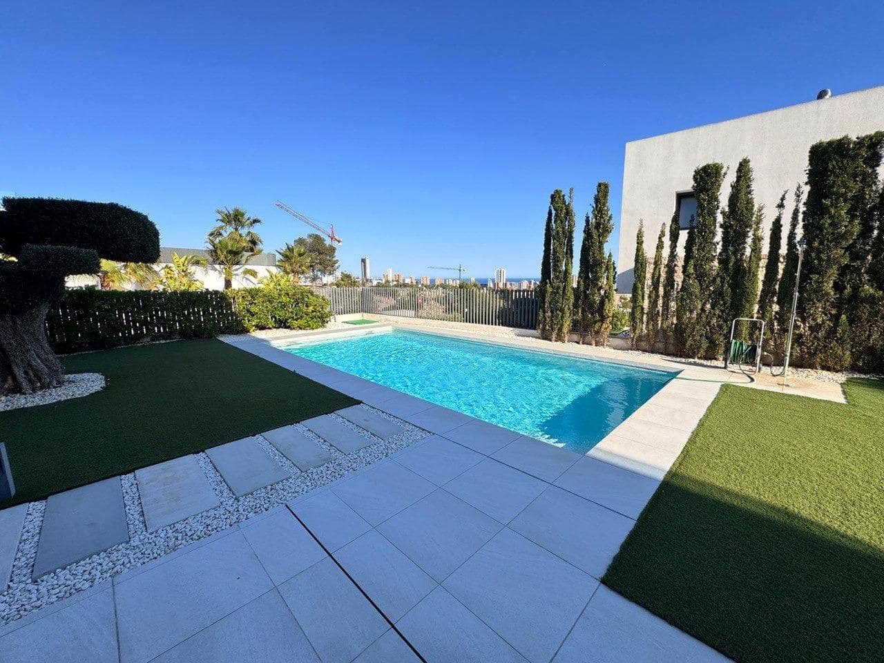 4 Zimmer Villa zu vermieten in Finestrat mit Pool Garage - 5.000 € (Ref: 9504314)