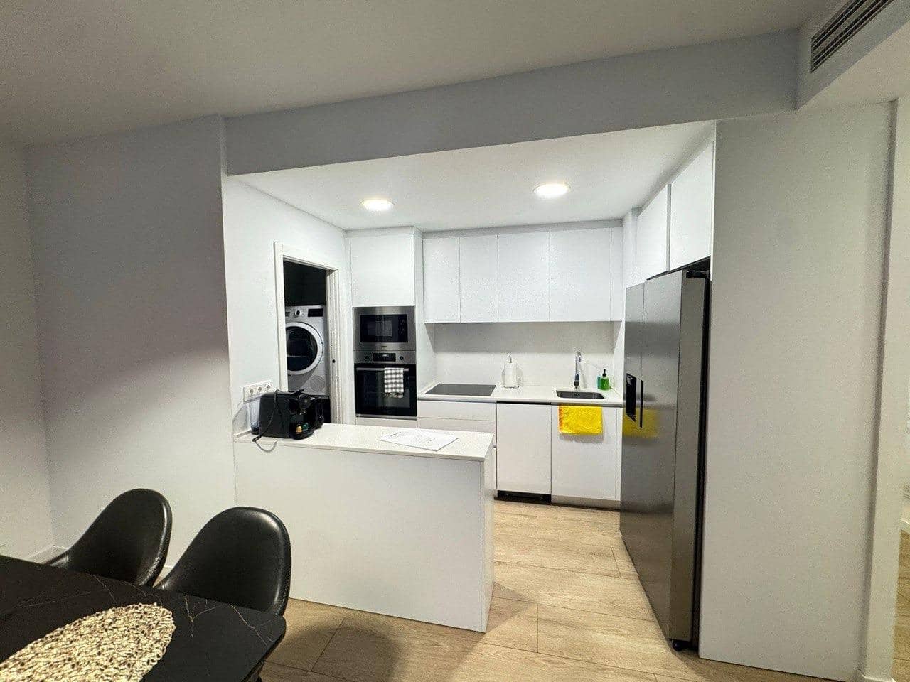 Apartamento de 3 habitaciones en Benidorm en alquiler - 2.300 € (Ref: 9504315)