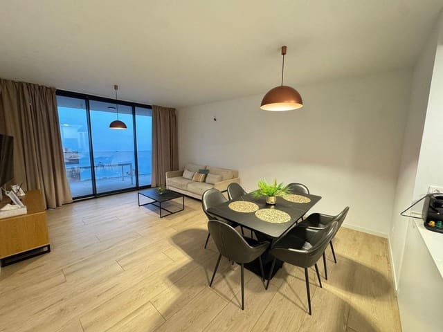 Apartamento de 3 habitaciones en Playa Poniente, Benidorm en alquiler - 2.300 € (Ref: 9504315)