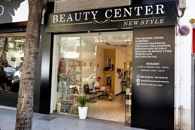 4 bedroom Business for sale in Trinitat, Valencia city - € 30,000 (Ref: 9513432)