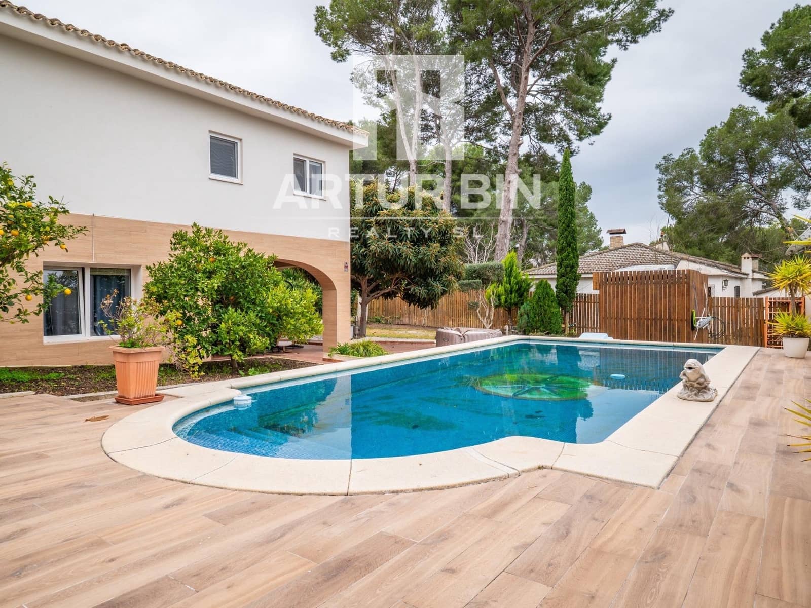 5 soverom Villa til salgs i L'Eliana med svømmebasseng garasje - € 597 000 (Ref: 9561821)