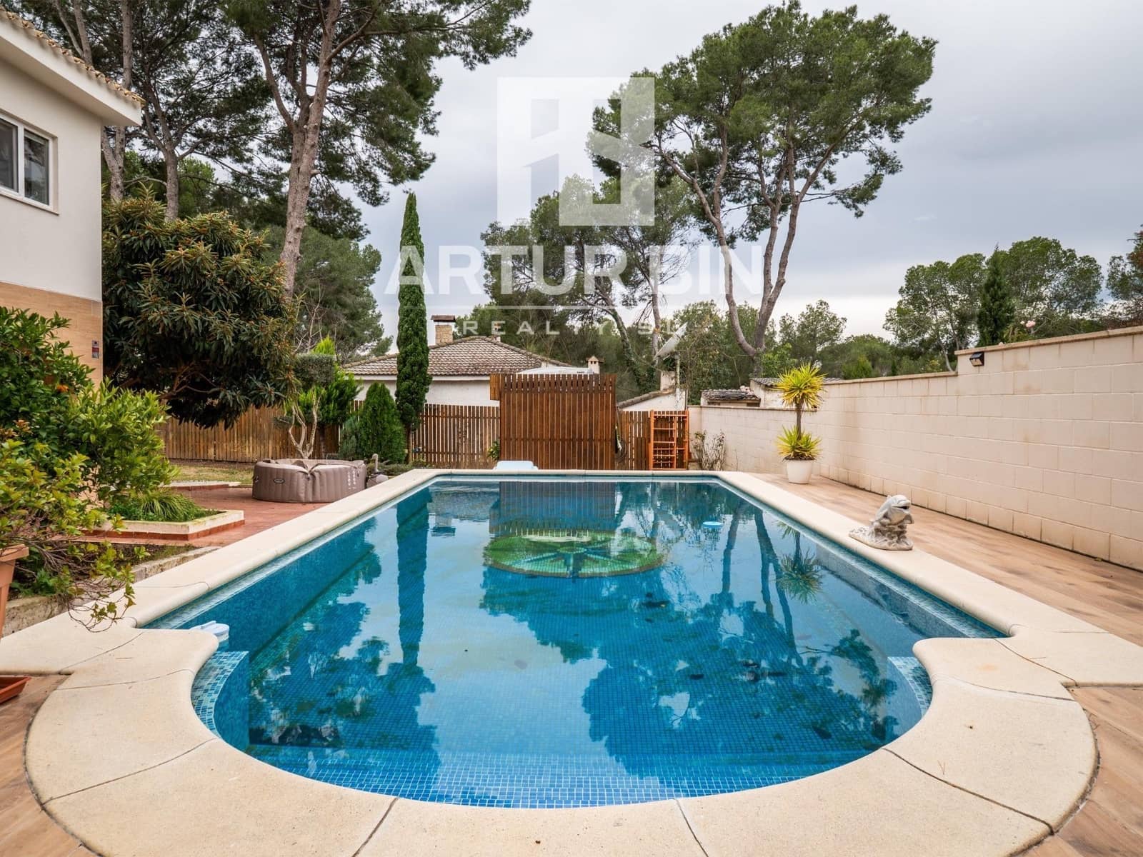 5 soverom Villa til salgs i L'Eliana med svømmebasseng garasje - € 597 000 (Ref: 9561821)