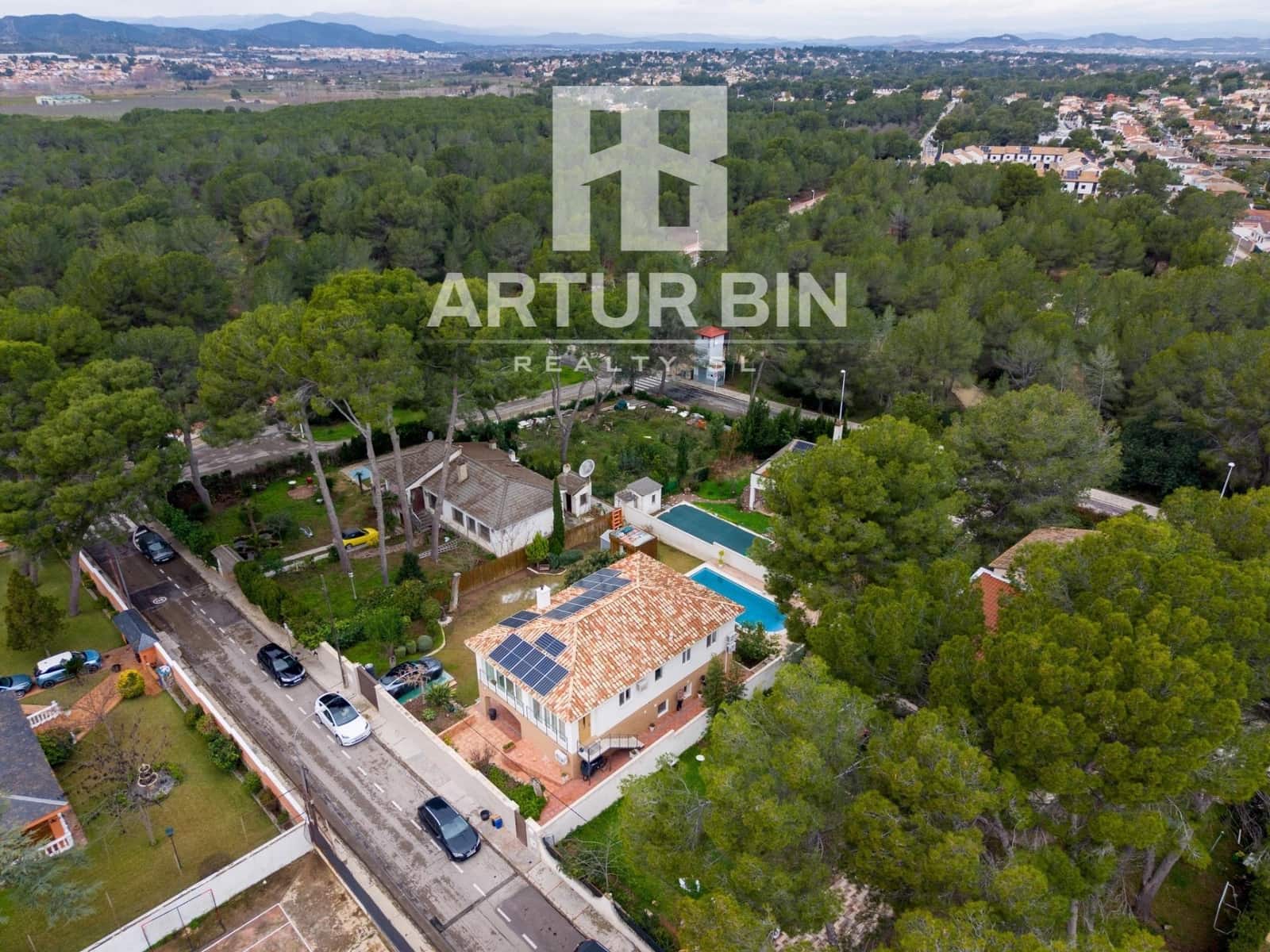 5 soverom Villa til salgs i L'Eliana med svømmebasseng garasje - € 597 000 (Ref: 9561821)