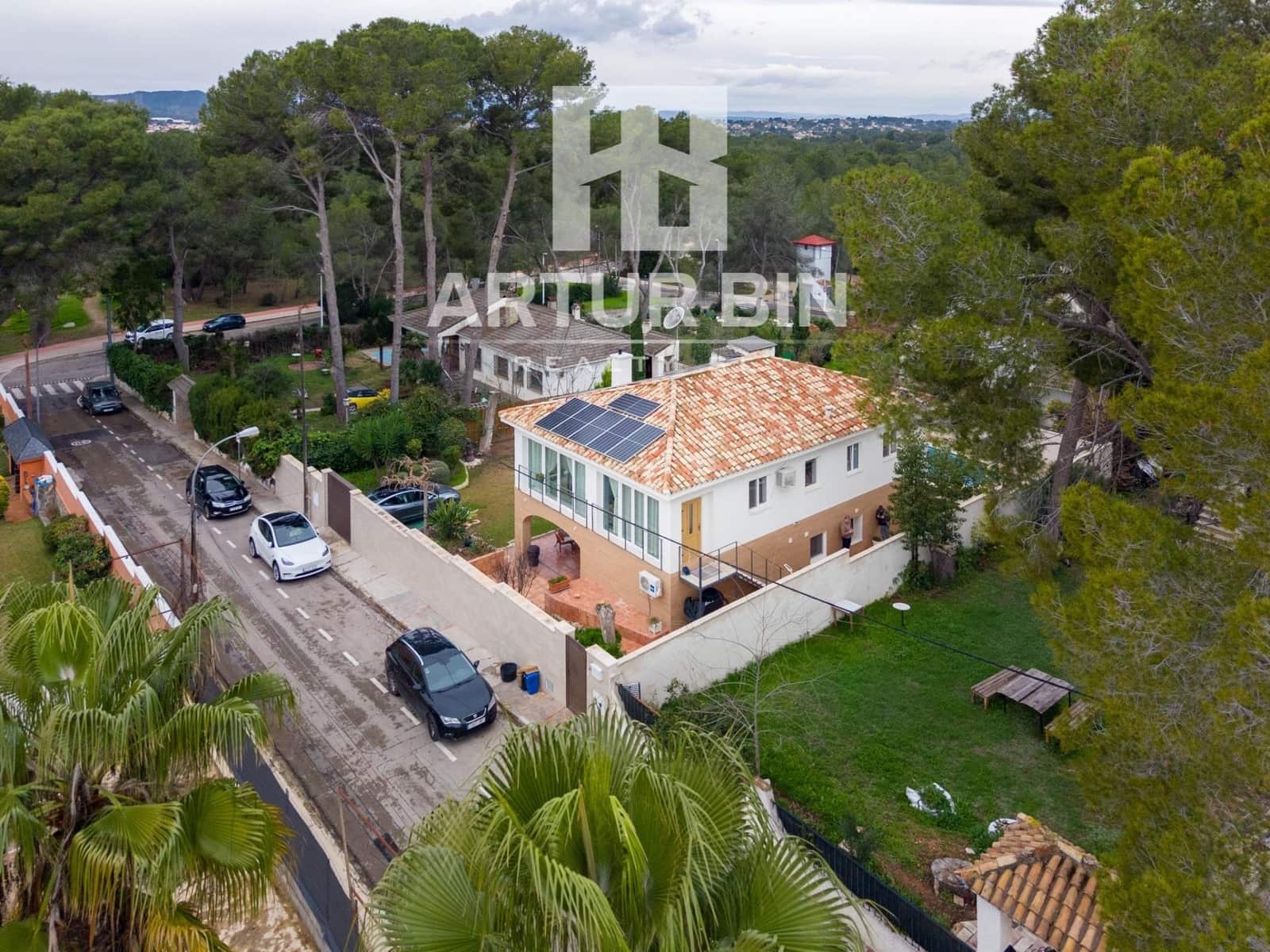 5 soverom Villa til salgs i L'Eliana med svømmebasseng garasje - € 597 000 (Ref: 9561821)