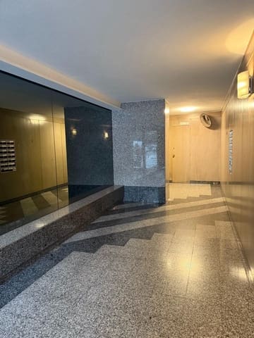 Apartamento de 2 habitaciones en Ciutat Vella, València ciudad en alquiler con garaje - 1.300 € (Ref: 9565261)