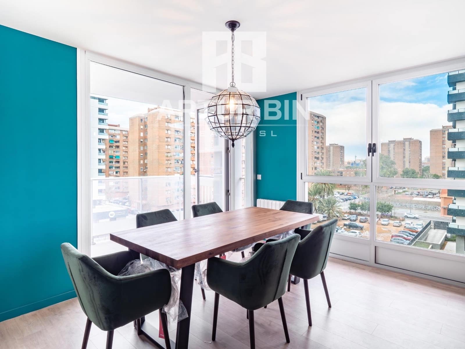 3 Zimmer Apartment zu verkaufen in Valencia Stadt mit Pool - 650.000 € (Ref: 9571197)